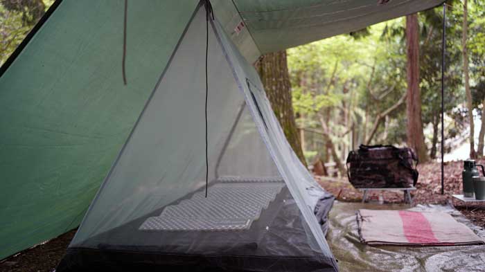 タープ泊におすすめのモスキートネット8選！FLYFLYGOのモスキートネットを使用して気づいた蚊帳の選び方のポイントをまとめてみた。｜山行こ